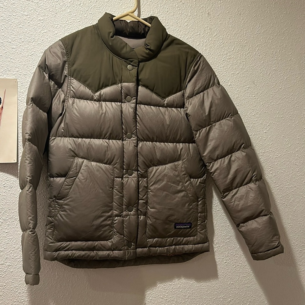 Patagonia Never Released, Puffy Streetwear, snap up coat.